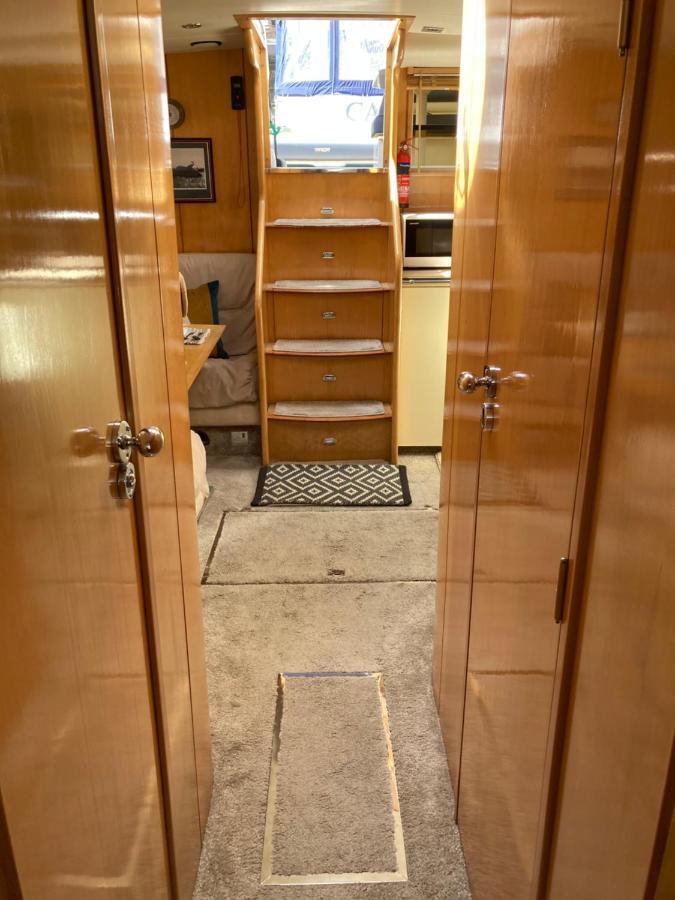 Entire Boat At St Katherine Docks 2 Available Select Using Room Options Londres Exterior foto