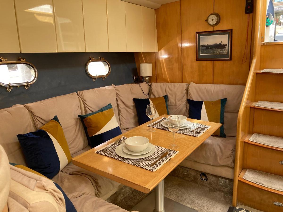 Entire Boat At St Katherine Docks 2 Available Select Using Room Options Londres Exterior foto