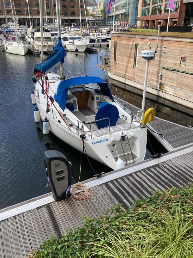 Entire Boat At St Katherine Docks 2 Available Select Using Room Options Londres Exterior foto