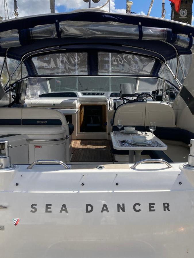 Entire Boat At St Katherine Docks 2 Available Select Using Room Options Londres Exterior foto
