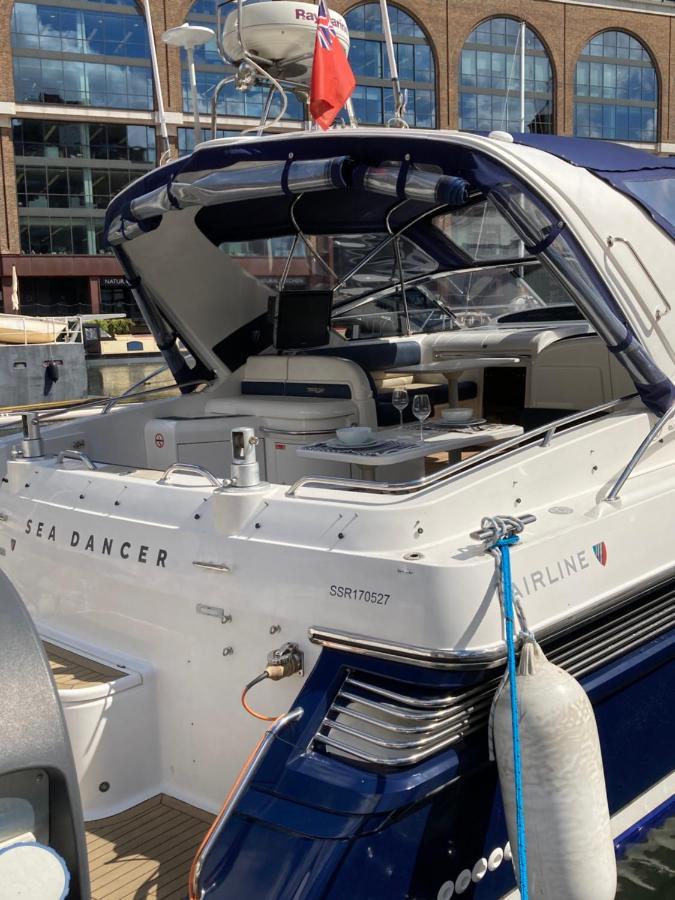 Entire Boat At St Katherine Docks 2 Available Select Using Room Options Londres Exterior foto