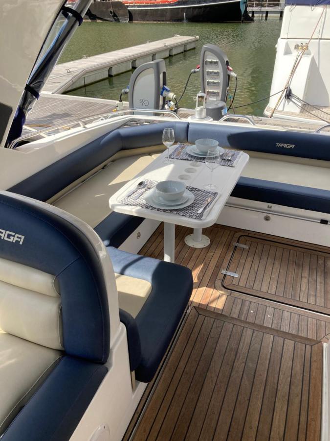 Entire Boat At St Katherine Docks 2 Available Select Using Room Options Londres Exterior foto
